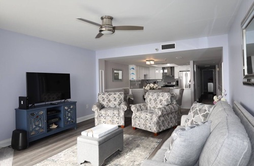Madeira Beach Condo | Paradise awaits you!