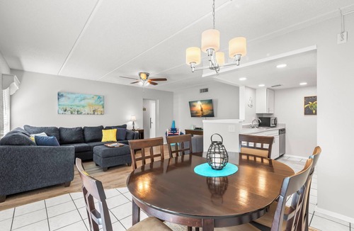 St. Pete Beach Condo | Paradise! Close to Beach.Heated Pool.Fishing Pier.Gated Community!