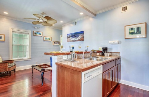 The Meadows House | Paradise Place (Condo)