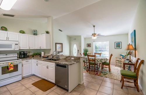 Vero Beach House | 🍹🌞 Paradise Retreat! Heated Pool, Near Beaches!