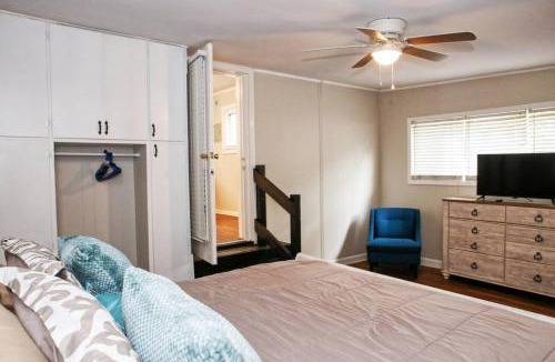 Stanley House | Parkside Retreat 3 Beds and Porch