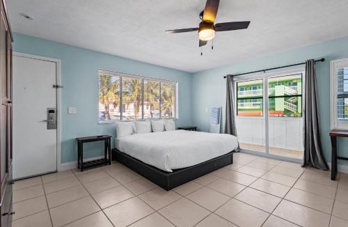 Fort Pierce Hotel | Partial Ocean View Hotel Room- King Bed #1