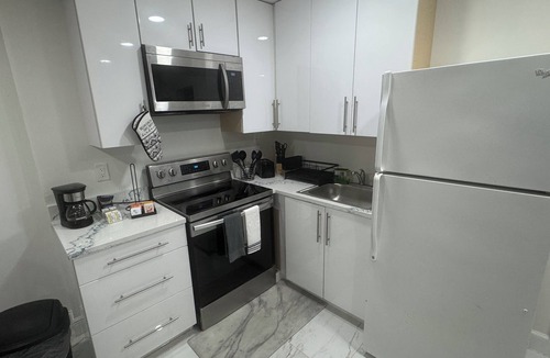 Pembroke Pines Apartment | Pasadena Lakes Retreat 2 beds studio in charming Pembroke Pines