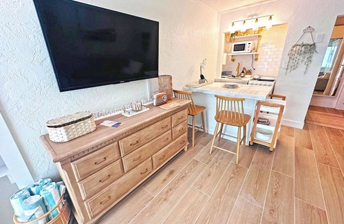 Pass-a-Grille Historic District Condo | Pass A Grille Gulf Way Beachfront 10