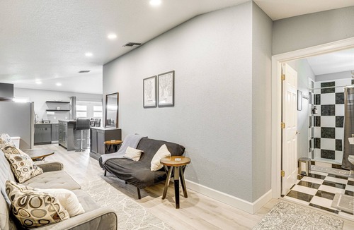 Greater Northdale Apartment | Pasture & Pond Views: Lovely Lutz Apartment
