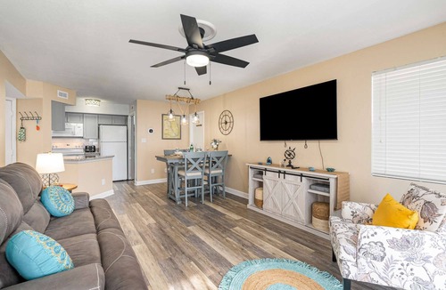 Ocean Side Village Condo | Peaceful 2/2 Pondside Condo · Half Mile from Beach