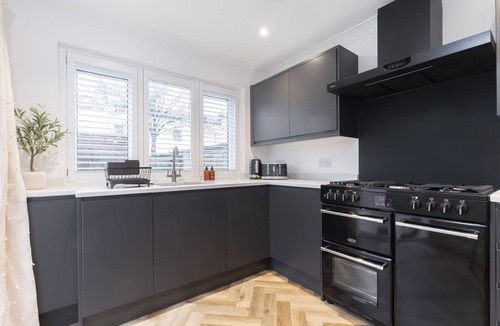 Montpellier House | Peaceful 3-Bed Home in Tivoli