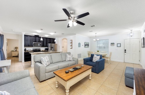 Port Saint Lucie House | Peaceful 3BD & 2BA with Salt Water Heated Pool, 35 min.'s from Jensen Beach!