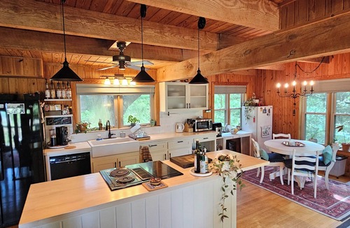Tallahassee House | Peaceful 4-bedroom Lakehouse in Tallahassee