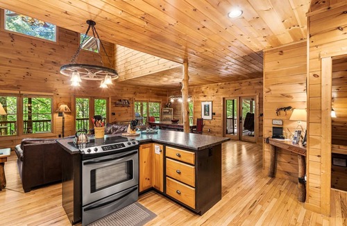 Morganton Cabin | Peaceful Blue Ridge Cabin w/Hot Tub & Fire Pit
