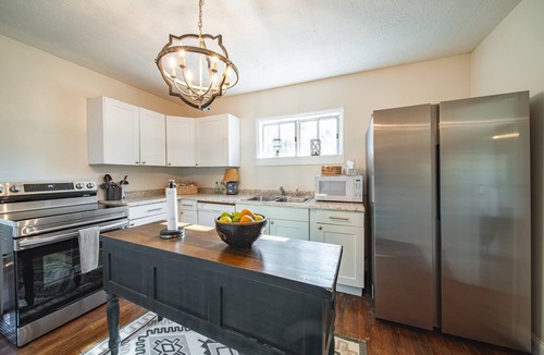 Hamilton House | Peaceful Country Home With Stylish Comforts
