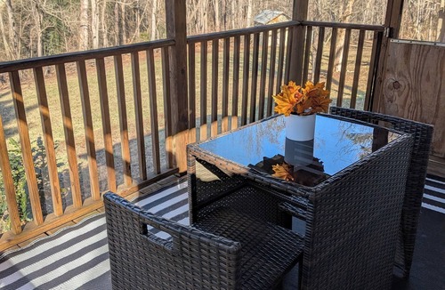Elkin Cottage | Peaceful Elkin Wine Country Cottage