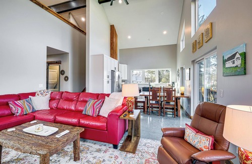 Blacksburg House | Peaceful Farmhouse Retreat 6 Mi to Virginia Tech!