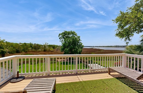 Cordesville House | Peaceful home with expansive views of the Ashley River w/outdoor living space