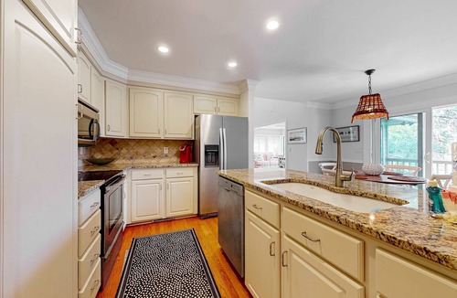 Vanderhorst Plantation House | Peaceful Island Escape by Osprey Point | Close to Golf, Bikes & Beach
