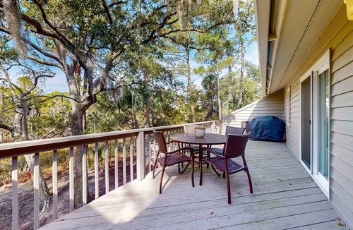Vanderhorst Plantation House | Peaceful Island Escape by Osprey Point | Close to Golf, Bikes & Beach