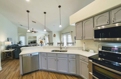 Orange Tree House | Peaceful Lakeside Pool Villa w/Star Wars Games Room Near Disney