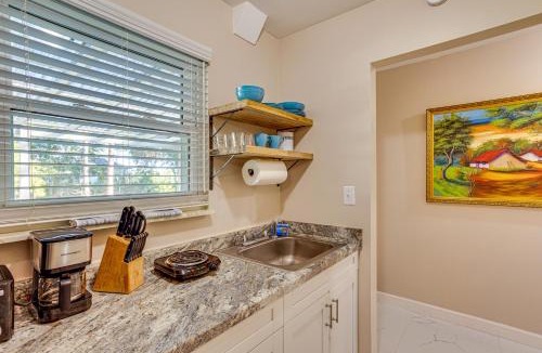 Hunt Club Apartment | Peaceful Loxahatchee Apartment with Covered Porch