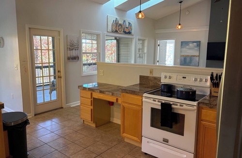 Weaverville House | Peaceful Two Bedroom Apartment in Charming Weaverville.
