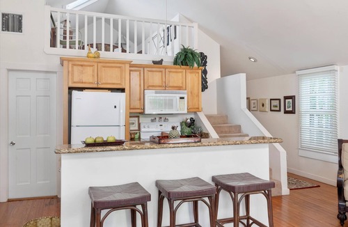 Old Town House | Pearl in Paradise-Charming 2bed 2bath Old Town home w/shared pool, parking