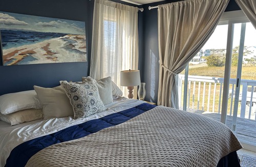 Sunset Beach House | Pelican Hub, a beach house in beautiful Sunset Beach, 1 block from beach access!