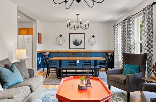 Arden House | Pennsylvania - Private Pickleball Court, Hot Tub and Fire Pit