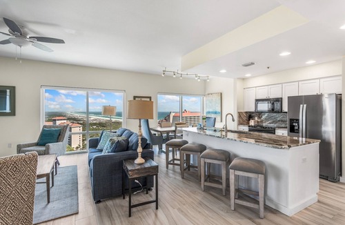 Sandestin Condo | Penthouse Unit ~ Lockout Style ~Private Foyer ~ Gulf Views