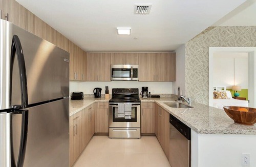 Coral Way House | Perfect for Groups | Miami | Roami at Grove 27