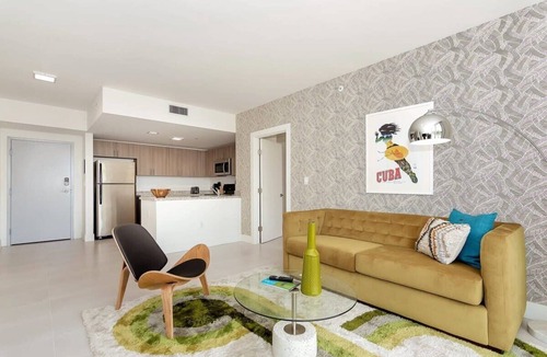 Coral Way House | Perfect for Groups | Miami | Roami at Grove 27