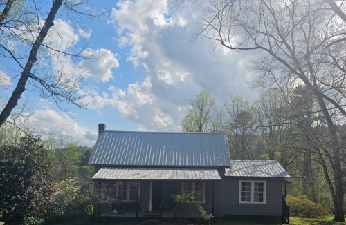 Mountain Rest House | Perfect Weekend Get Away Retreat- Mountain Views.
