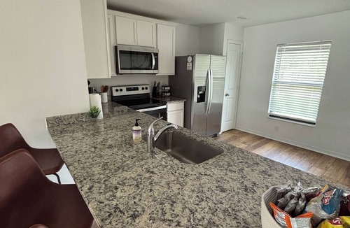 North Port House | Pet-Friendly 3BR w/Garage & Fenced Yard-Near Beaches