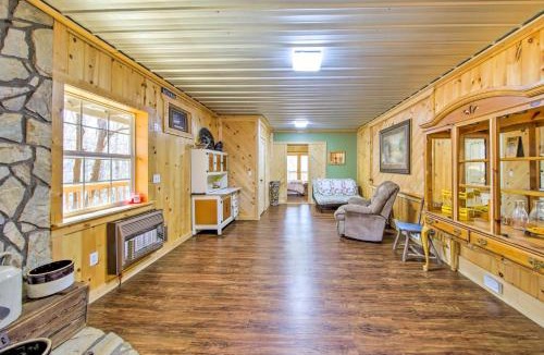 Ellijay House | Pet-Friendly Ellijay Escape w/Yard & Grill!