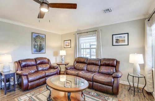 O Brien House | Pet-Friendly Florida Escape with Patio and Fire Pit!