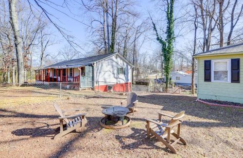 Forest Park House | Pet-Friendly Georgia Retreat w/Fire Pit & Porch!