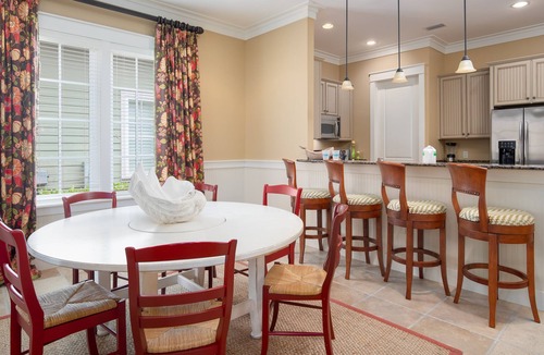 Sandestin House | Pet Friendly ~ Golf Cart ~ Porch ~ Community Pool