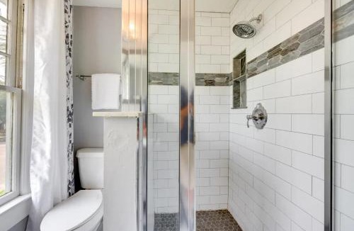 Springfield Villa | Pet friendly home in Historic Springfield near TIAA