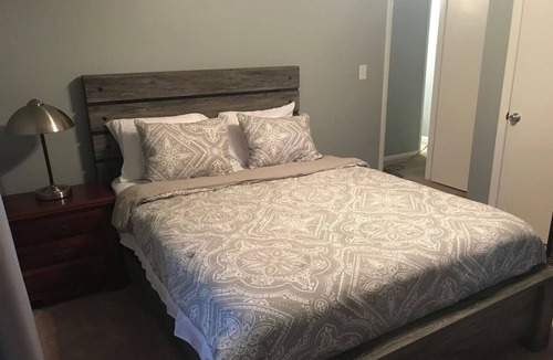 Clayton House | Pet Friendly Home Mins from DT Clayton