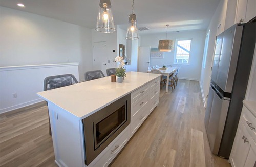 Wilmington Beach House | Pet Friendly Luxury 5BR w/Stunning Ocean Views and Private Rooftop Deck!