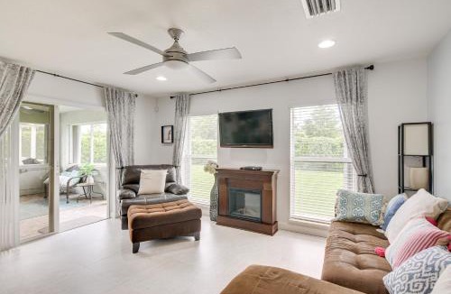 Richmond West House | Pet-Friendly Miami Home w/Hot Tub & Pool Table