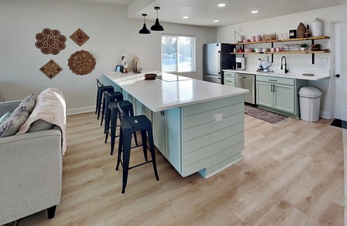 Glenwood House | Pet-friendly Ormond Beach bungalow, newly updated and steps from the beach!