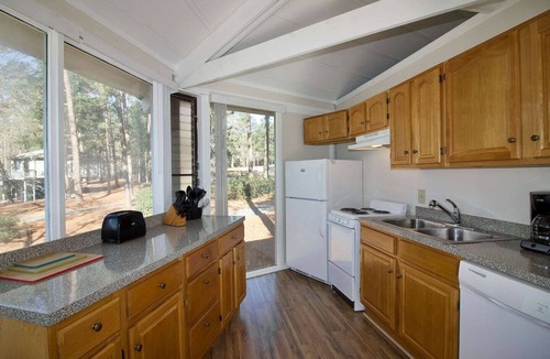Pinehurst House | Pet-Friendly Pinehurst Treehouse - For Extended Stays