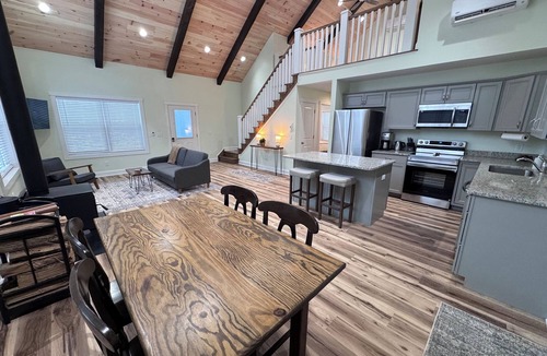 Elkton House | Pet-Friendly Shenandoah Valley Cabin | Firepit, Porch & Games Near Massanutten