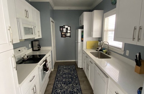 Key West House | PET FRIENDLY! SUMMER SPECIALS ! 3 Bedroom 3 bathroom home. Sleeps 8
