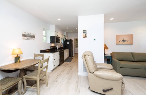 Apalachicola House | Peyton's Place
