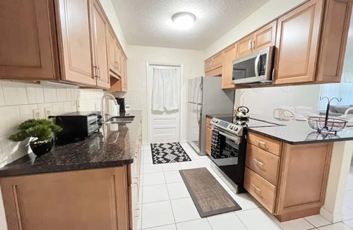 Florida North Atlantic Coast House | PGA 3/2 w Backyard close to everything beach mall