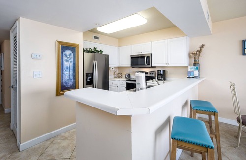 Fort Walton Beach Condo | PI 412: Island Oasis - Enjoy a splashing good time at this beachfront condo!