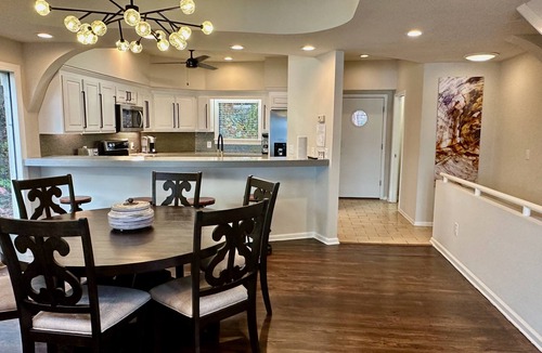 Counce Villa | Pickwick Lake Front Estate w/Spectacular Views, Boat Slip & Swimming Pool