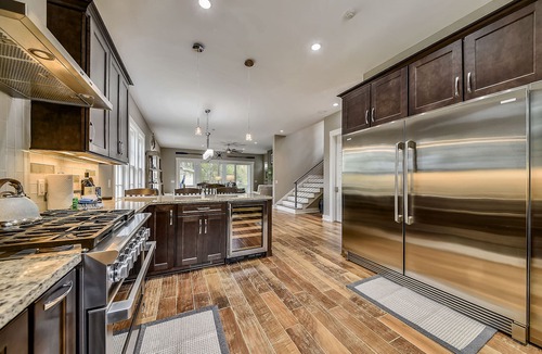 Folly Field House | Picturesque home- 7 min walk from the beach with private pool and elevator.