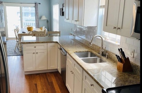 Surfside Beach House | Pierview 5 Bedroom Home by RedAwning