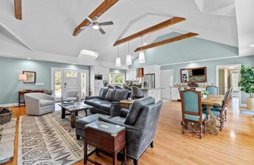 Old Town House | Pine Cone Cottage - Village of Pinehurst